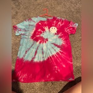 size medium trippy tshirt